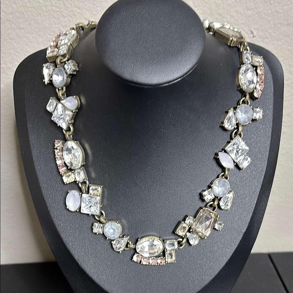 NWT Ann Taylor Loft Glitzy Statement Rhinestone Necklace Classy